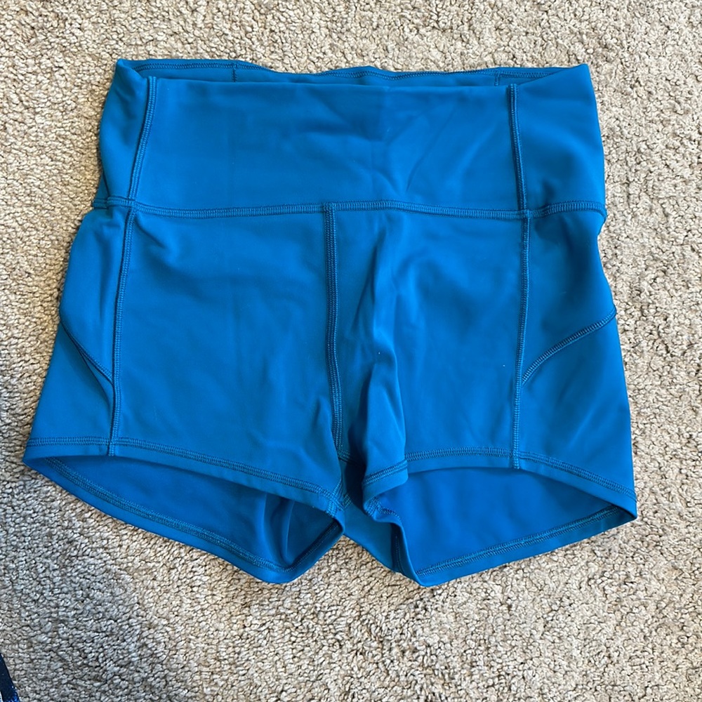 Lululemon contoured teal high rise short. Size 6